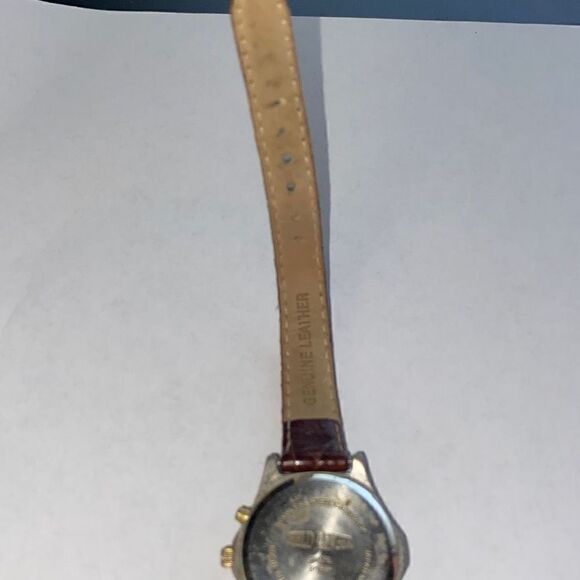 Field Ranger Women's Round Night Light Quartz Leather Brown Wrist Watch - Picture 7 of 9